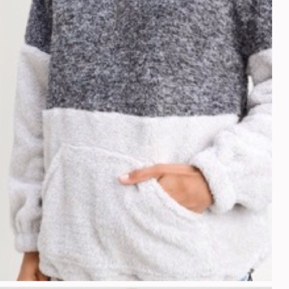 New S or M Irresistibly Soft Pullover Sweater - Picture 8 of 8